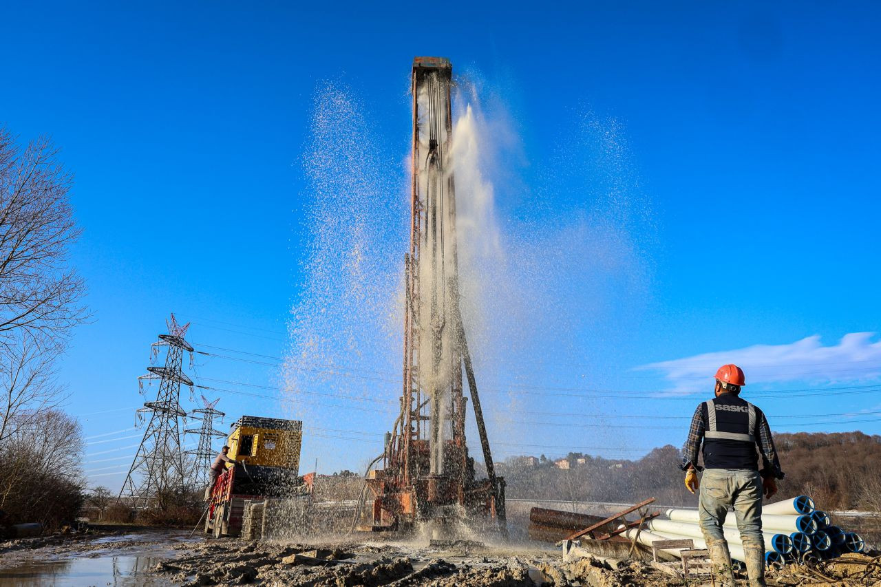 Yerin 104 Metre Altından Çıkarılan İçme Suyu 5 Mahalleye İletilecek - Sayfa 1