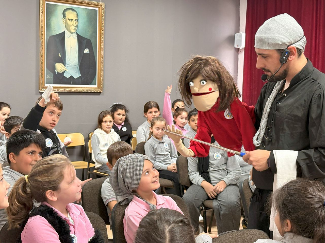 “Akça” Çocuk Tiyatrosu 16 İlçede Miniklerle Buluştu - Sayfa 4