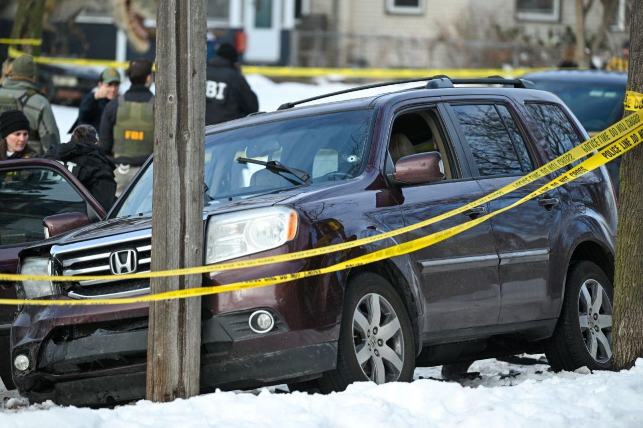 ICE Ajanlarının Olayları Büyüyor! - Sayfa 4