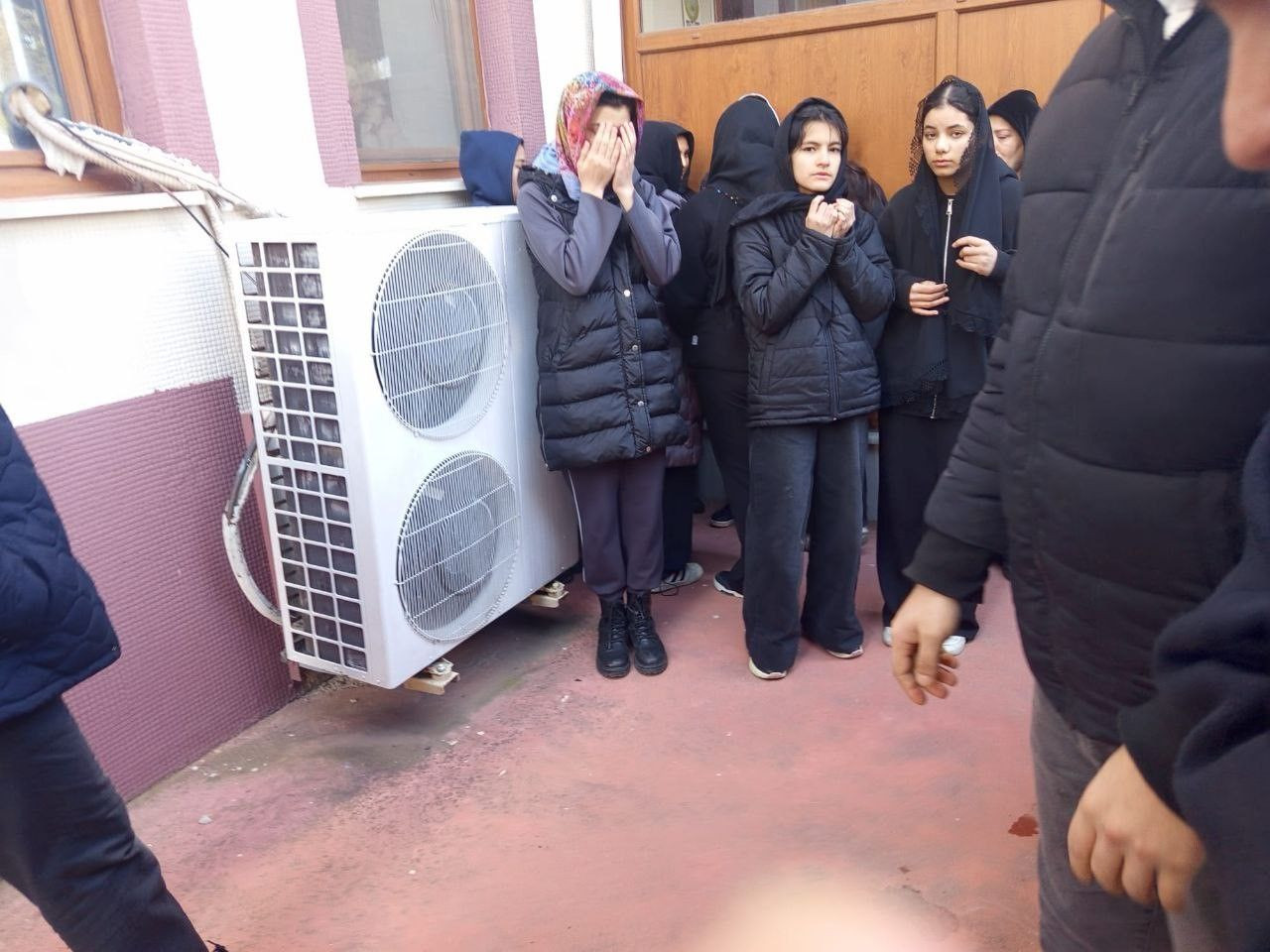 Karasu’da Pencereden Düşen 8. Sınıf Öğrencisi Hayatını Kaybetti - Sayfa 3