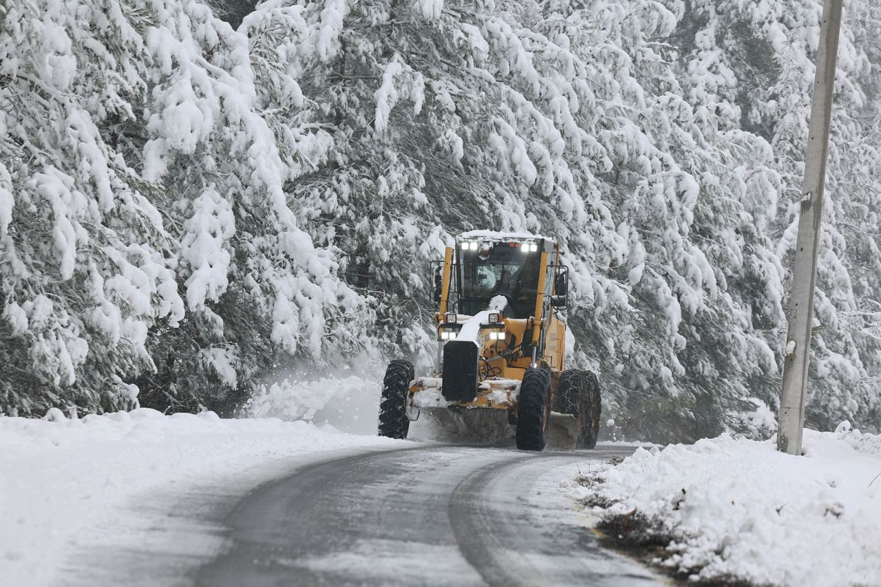 Büyükşehir karla mücadele için göreve hazır: Ekipler teyakkuzda - Sayfa 1