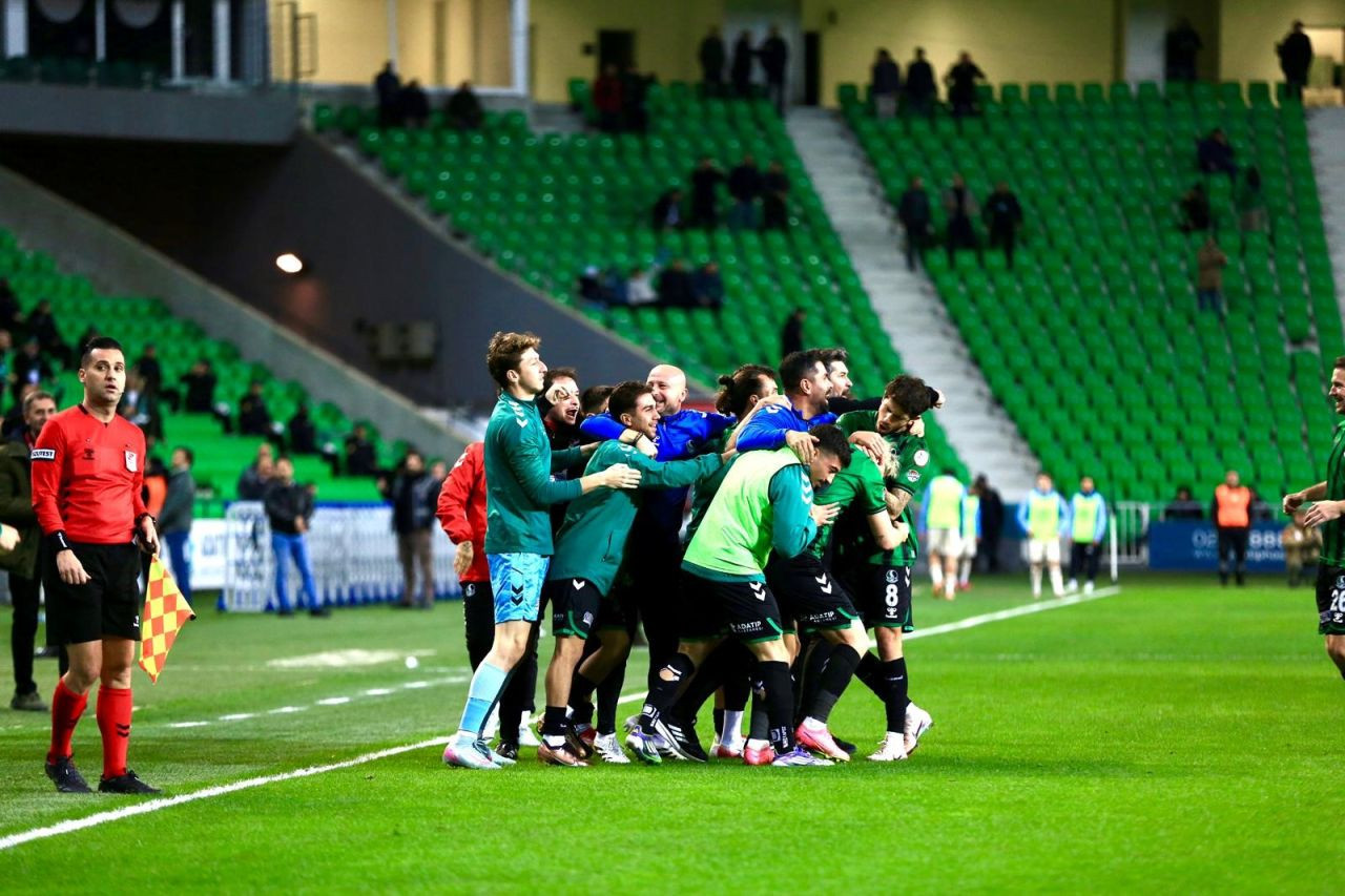 Sakaryaspor-Bandırmaspor: 1-1 Beraberlik - Sayfa 4