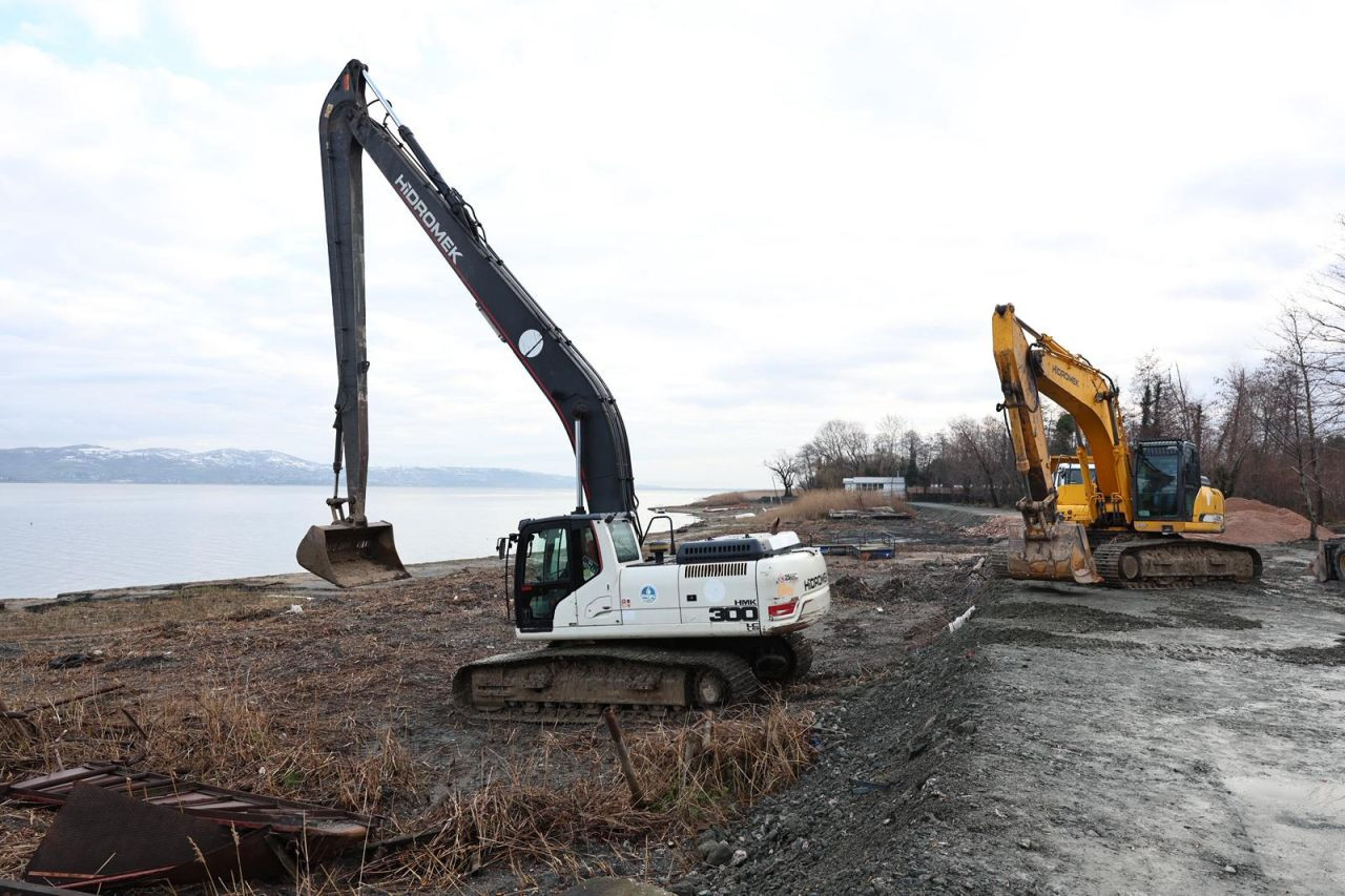 Sapanca Gölü kıyılarındaki kaçak yapılar kaldırılıyor - Sayfa 1