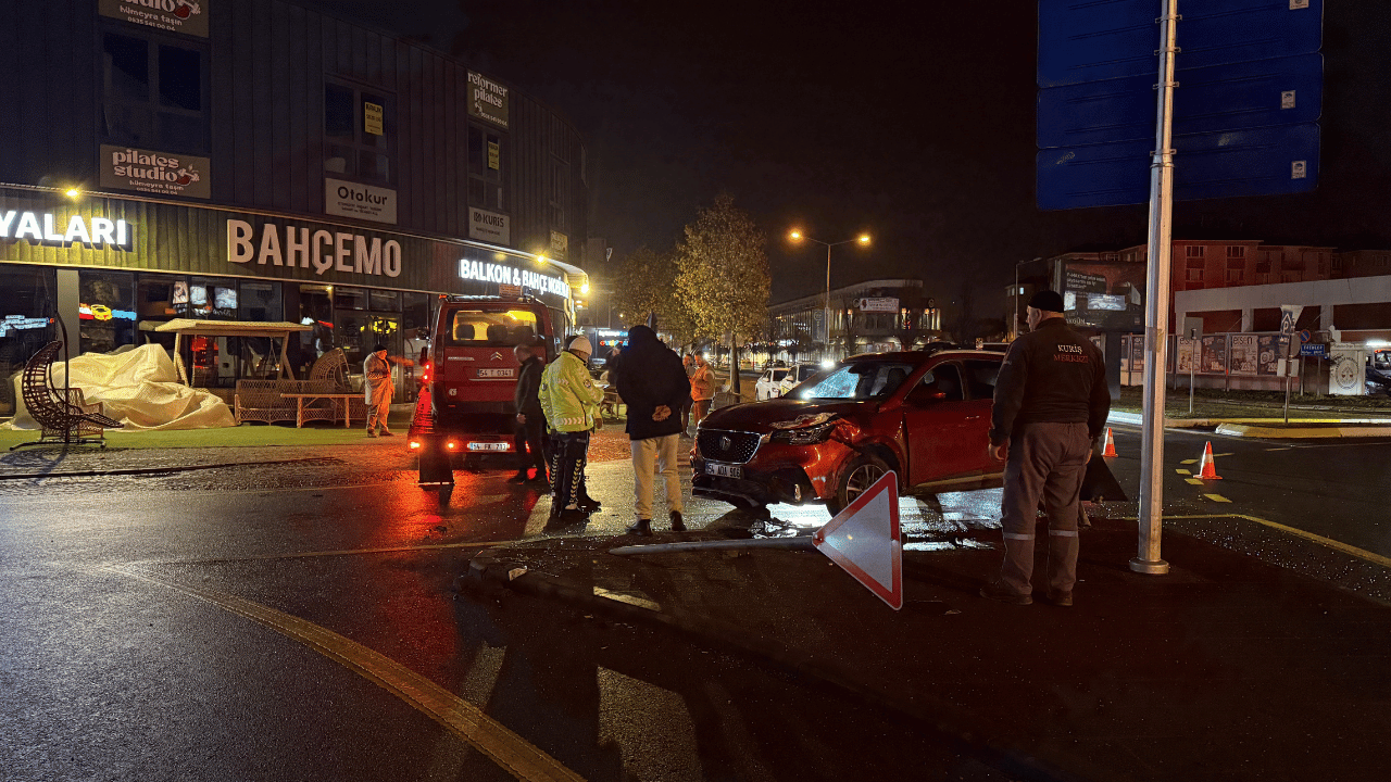 Adapazarı’nda Toplu Taşıma Aracı ile SUV Çarpıştı: 5 Yaralı - Sayfa 4