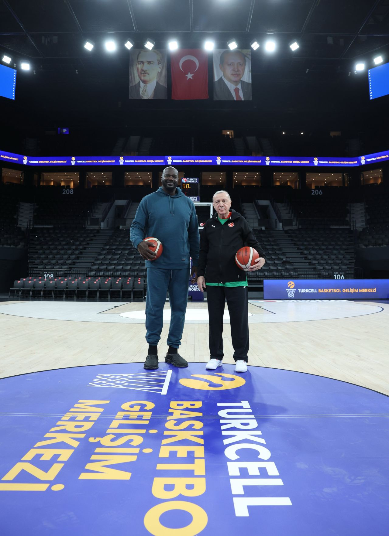Cumhurbaşkanı Erdoğan, NBA Efsanesi Shaquille O’Neal ile Görüştü - Sayfa 1