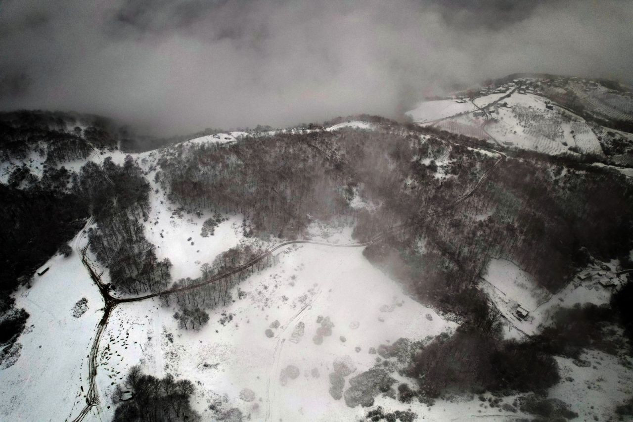 Sakarya’da Kar Yağışı: Üniversite Kampüsü ve Yaylalar Beyaza Büründü - Sayfa 1