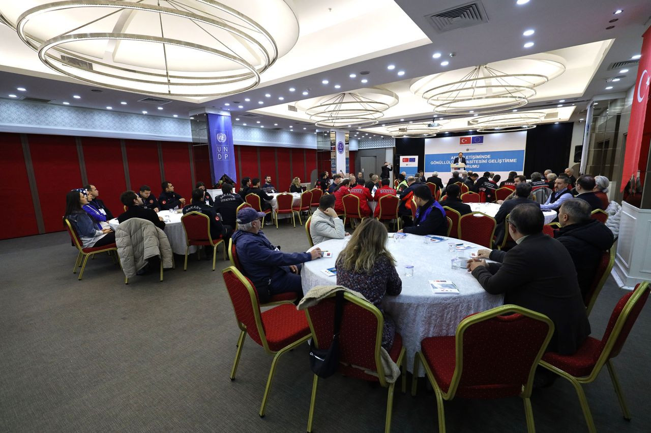 “Depremde İnternet Ve Hatlar Gitse De İletişimi Kesmeyen Umut” - Sayfa 1