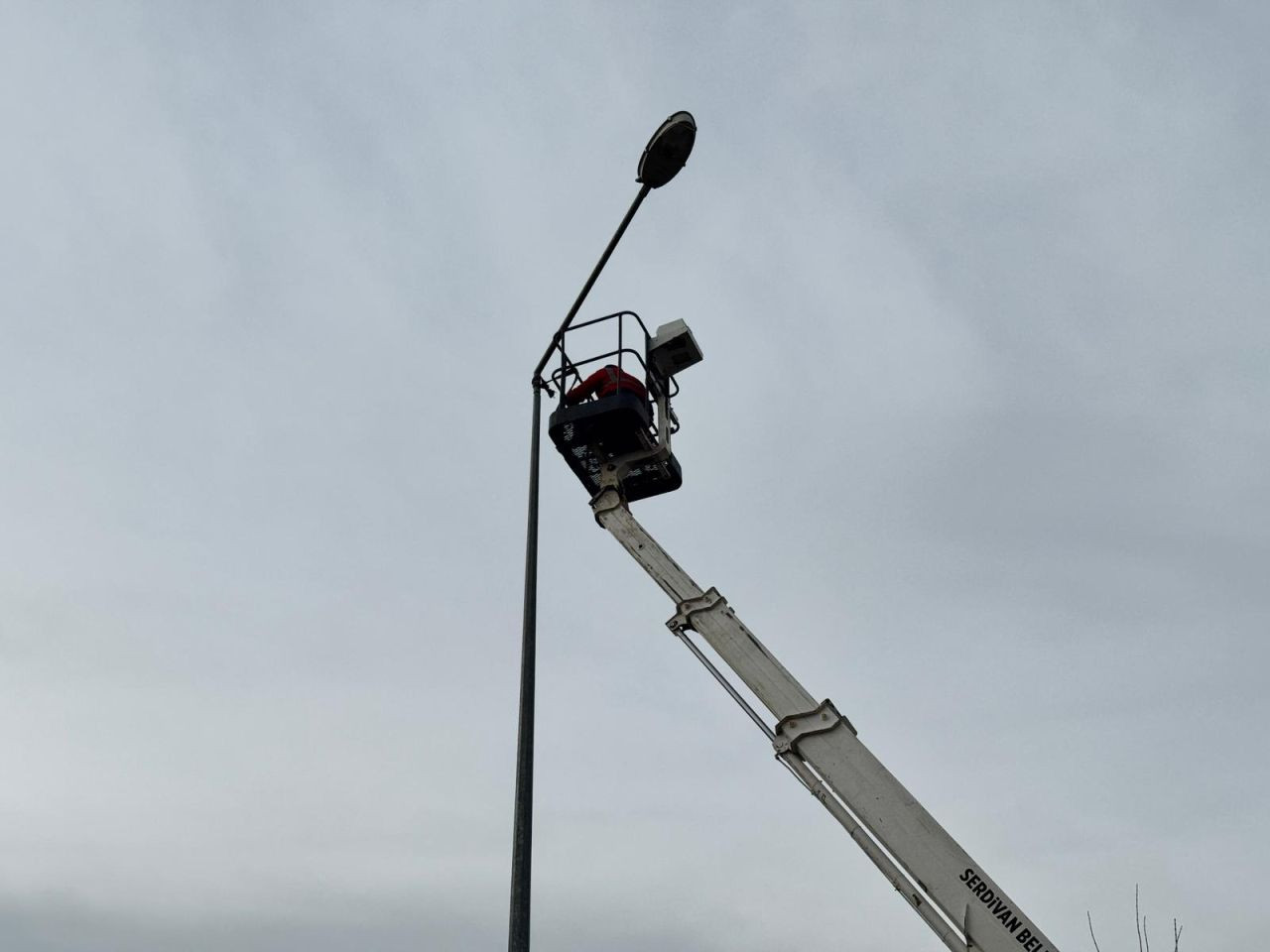 Serdivan’da Yol ve Aydınlatma Çalışmaları Aralıksız Sürüyor - Sayfa 3