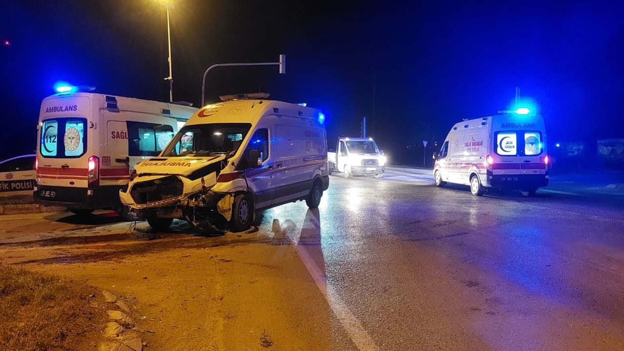 Akyazı’da Ambulans ile Otomobil Çarpıştı: 1 Yaralı - Sayfa 2