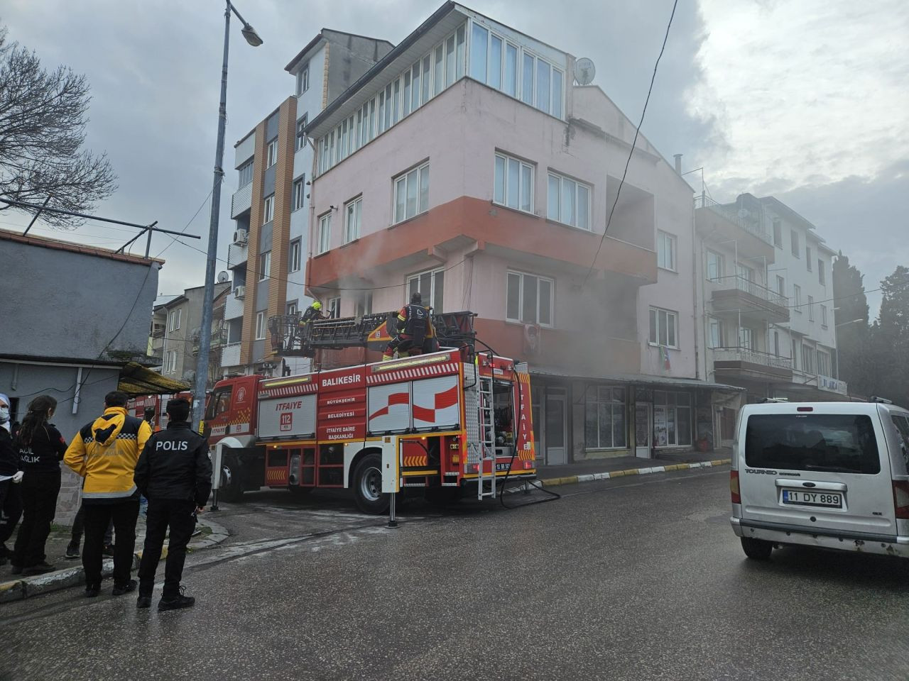 Türk bayraklarına İtfaiyeden Örnek Hassasiyet - Sayfa 3
