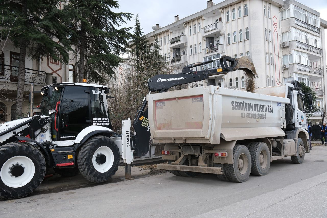 Serdivan’da Otopark Hamlesi: Yeni Durak İstiklal Mahallesi - Sayfa 2