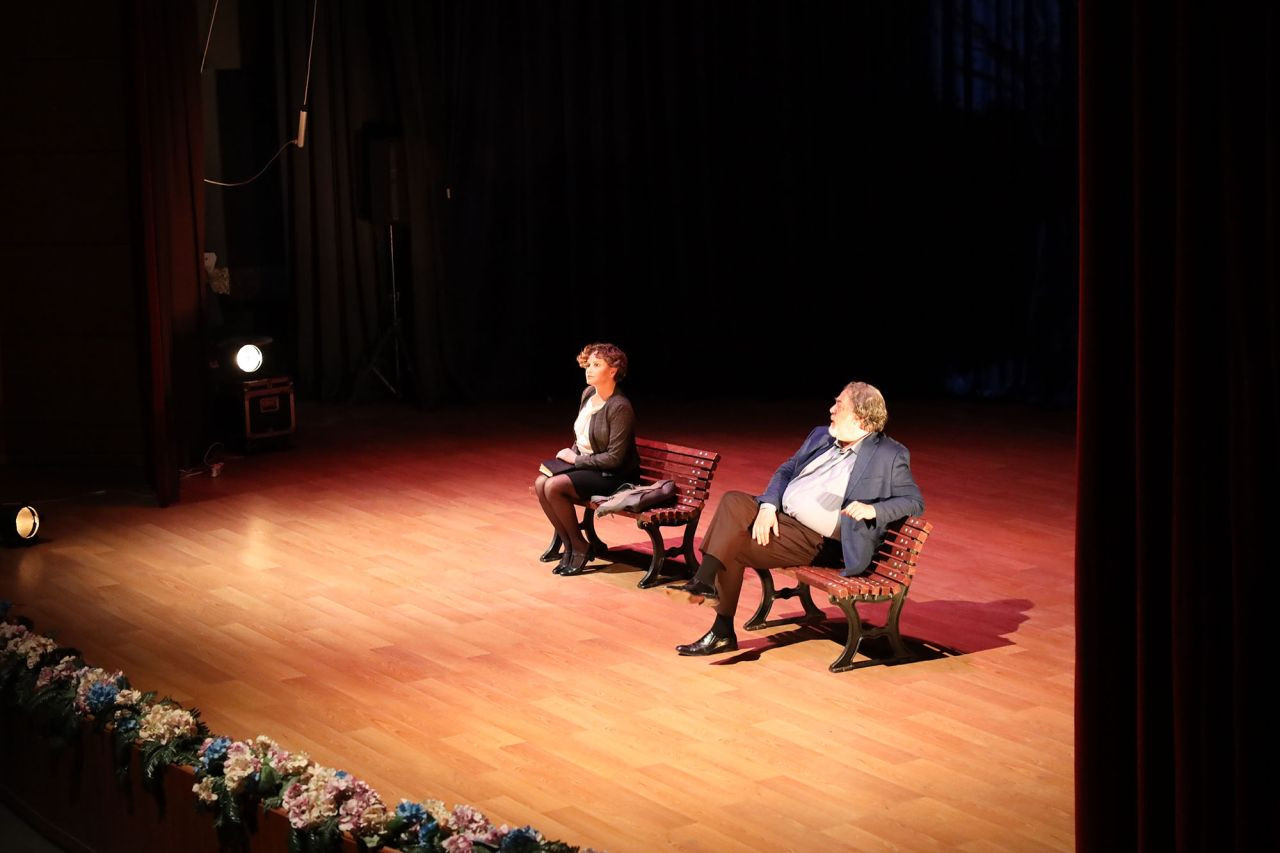 Usta Oyunculardan Unutulmaz Performans: “Güne Bakan Cam Kırıkları” - Sayfa 2