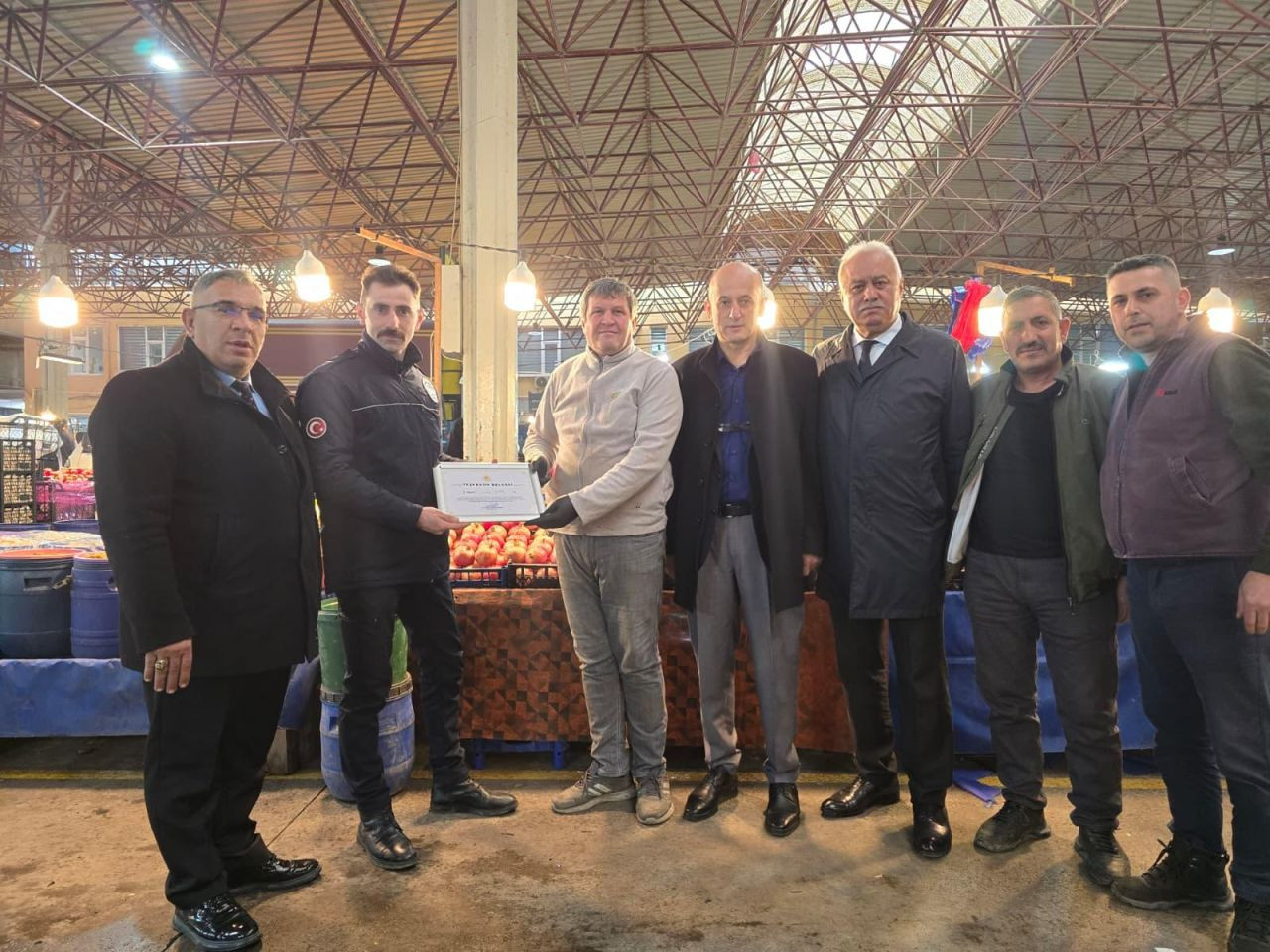 Hendek Zabıtasından Örnek Esnaflara Teşekkür Belgesi - Sayfa 1