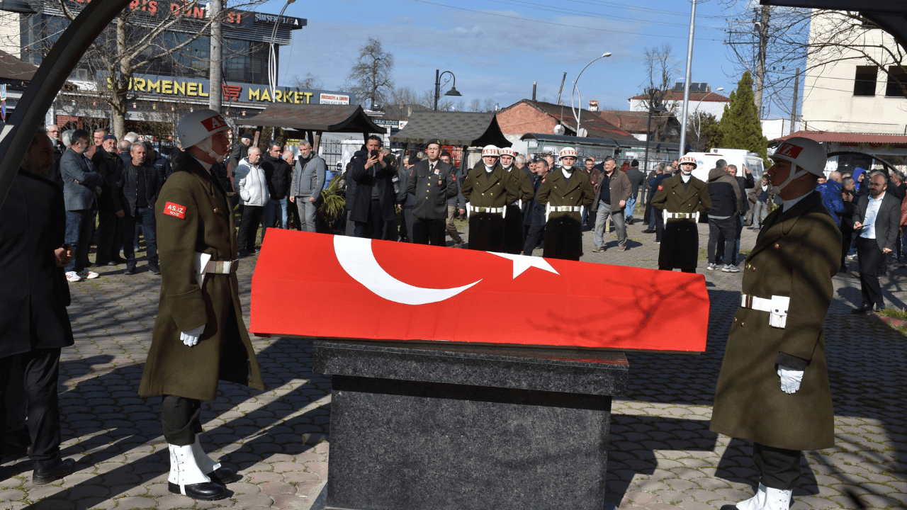 Sakarya’da Kıbrıs Gazisi Kerim Sezgin Askeri Törenle Uğurlandı - Sayfa 4
