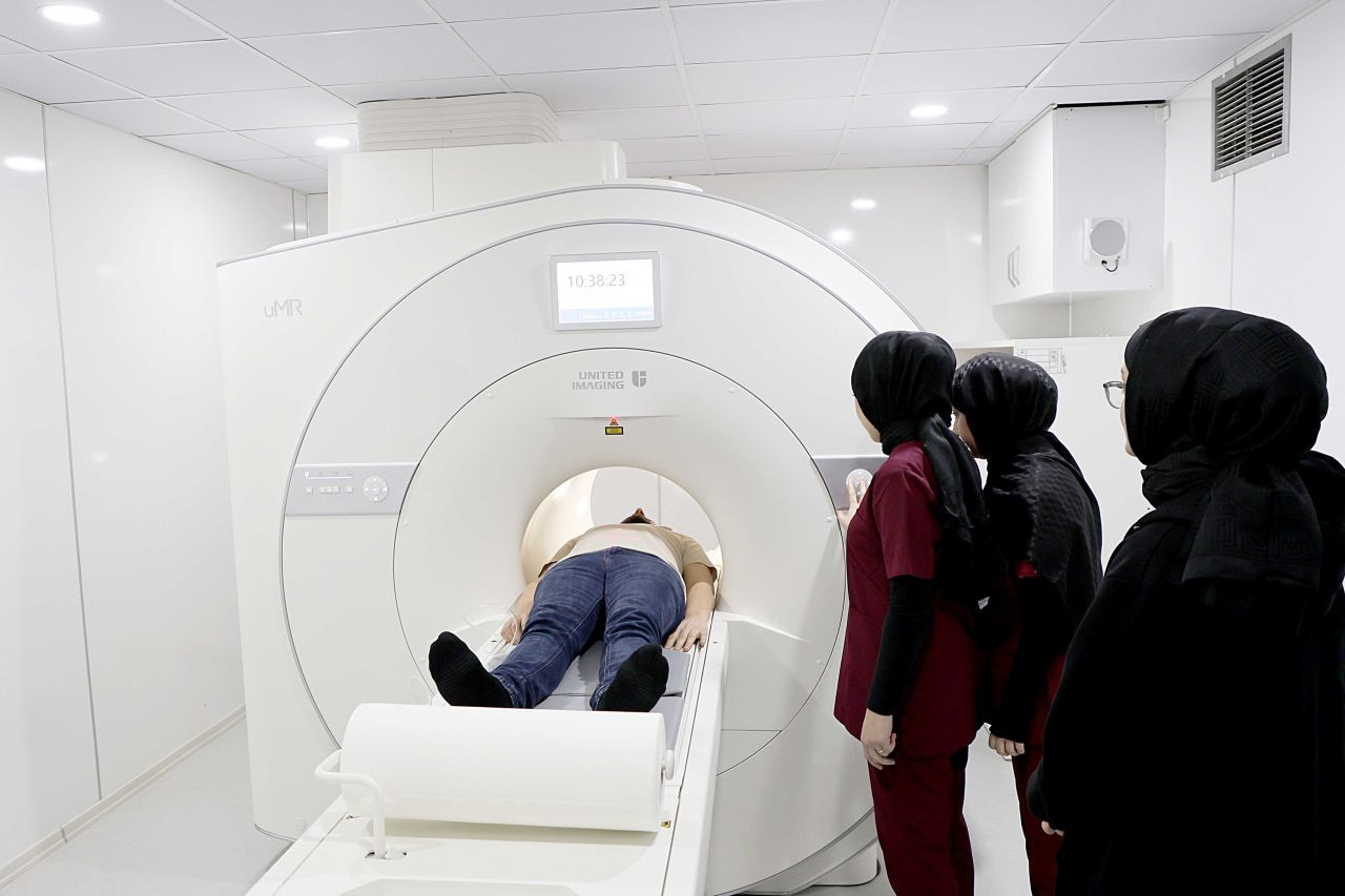 Akyazı Devlet Hastanesi’nde Yapay Zekâ Destekli MR Dönemi Başladı - Sayfa 3