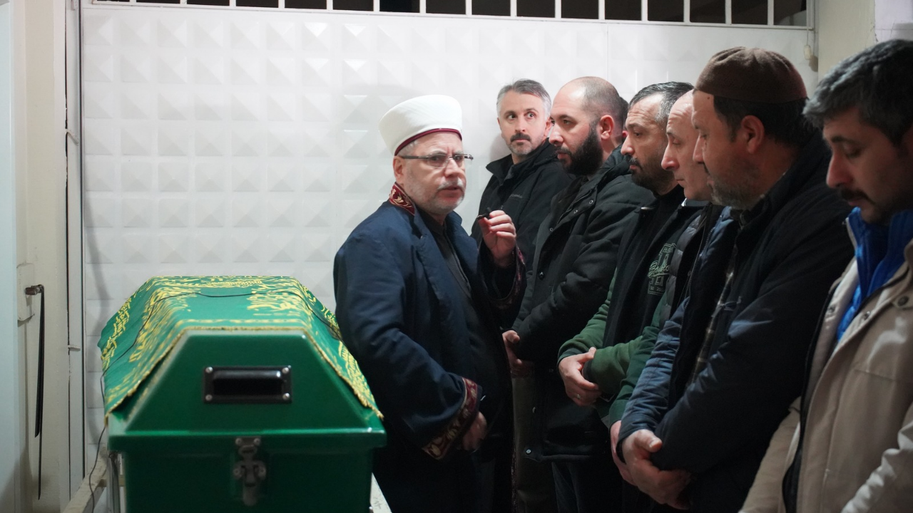 Bulgaristan’daki Kazada Ölen Tır Sürücüsü Sakarya’da Defnedildi - Sayfa 2