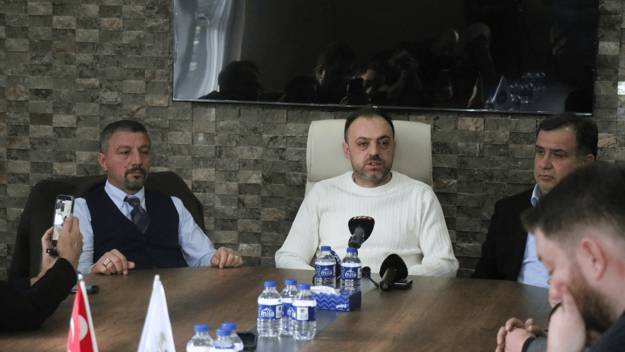 Sakaryaspor’da 1 Ayda 8 Transfer, 18 Dosya Kapandı - Sayfa 1