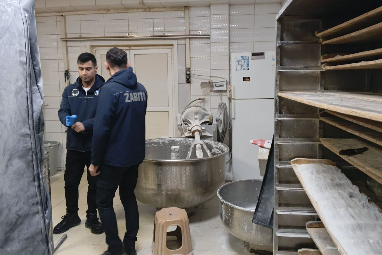 Zabıta Ekiplerinden Fırın Ve Marketler Sıkı Denetim - Sayfa 1