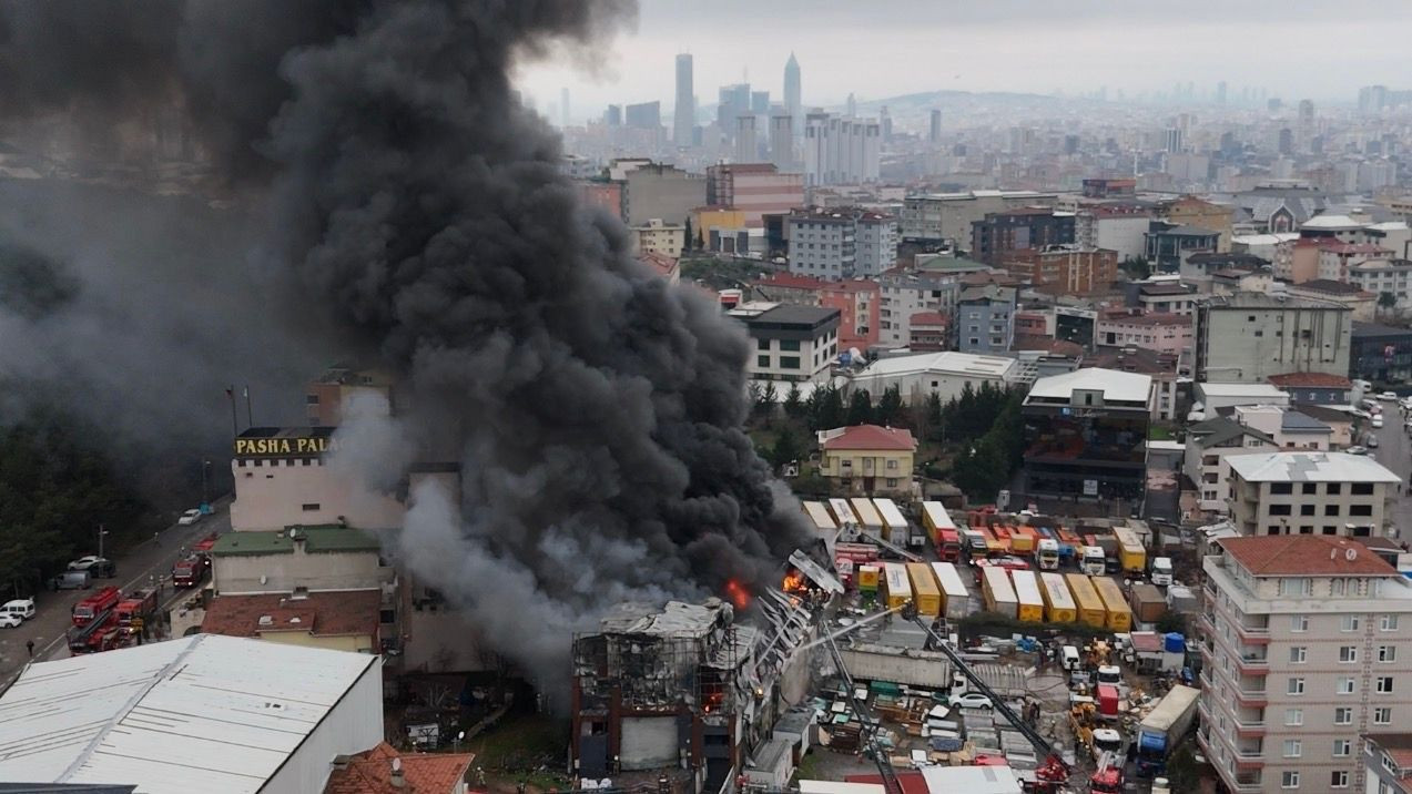 Fabrika'da Korkutan Yangını - Sayfa 2