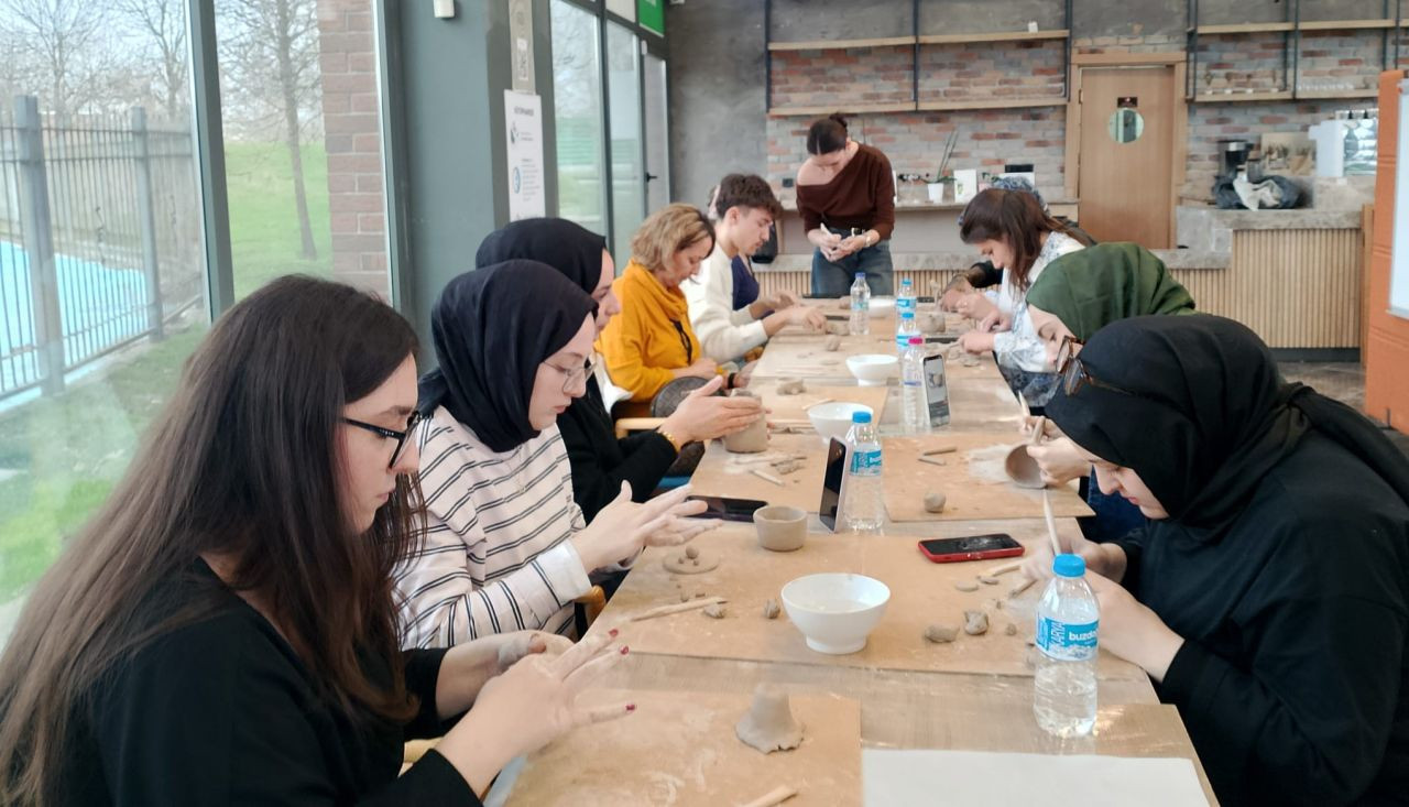 Anne-Çocuk ve Lise Öğrencileri SAMEK’te Sanatla Buluştu - Sayfa 3