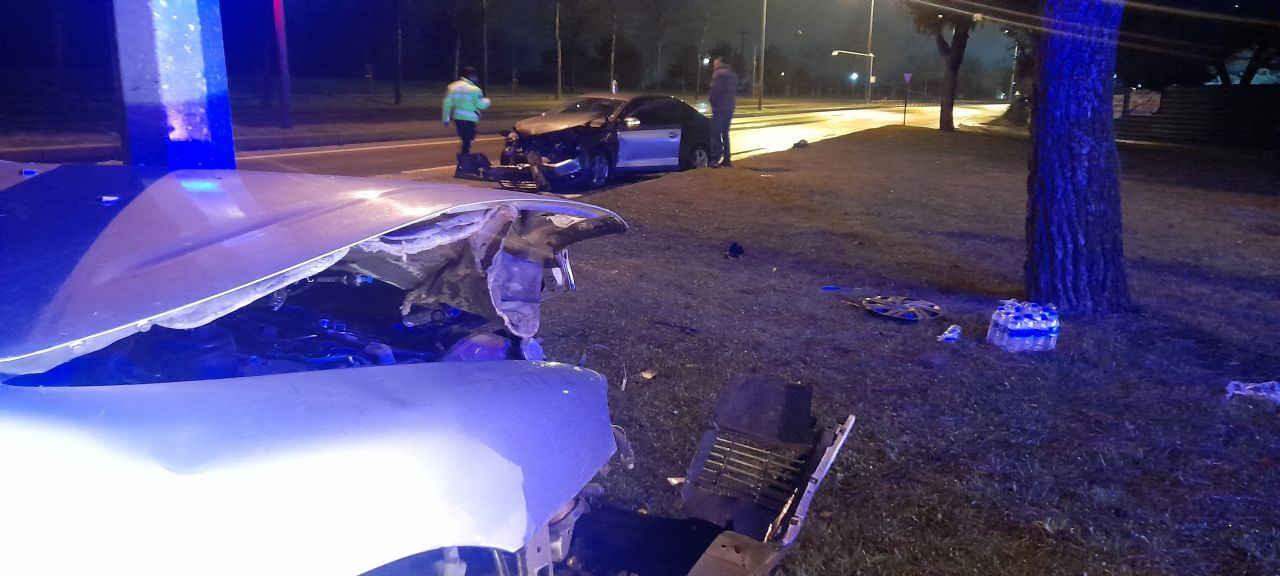 D-650 Kara Yolunda İki Otomobil Çarpıştı: 3 Yaralı - Sayfa 2