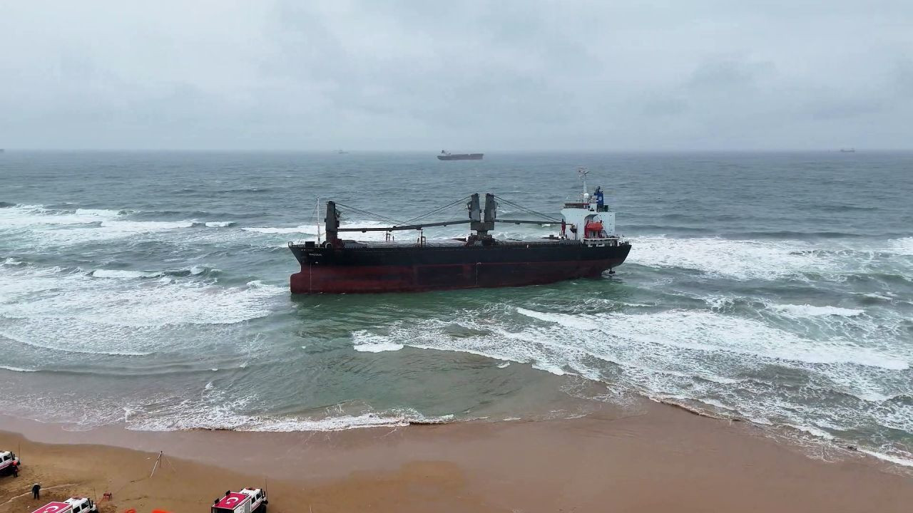 Kastamonu’da Vurulan ‘Razouk’ Gemisi Sarıyer Açıklarında Karaya Oturdu - Sayfa 1