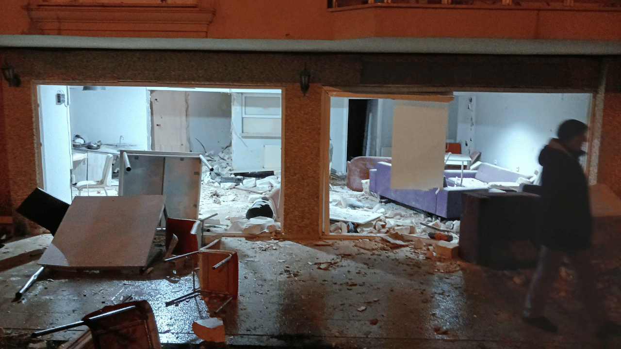 Serdivan’da Kız Yurdunda Korkutan Patlama - Sayfa 1