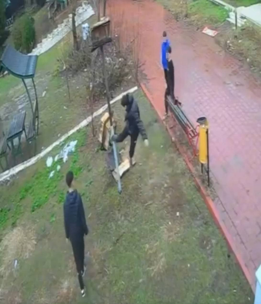 Kuş Yuvasını Parçalayan 4 Çocuğa Ev Hapsi Cezası - Sayfa 1