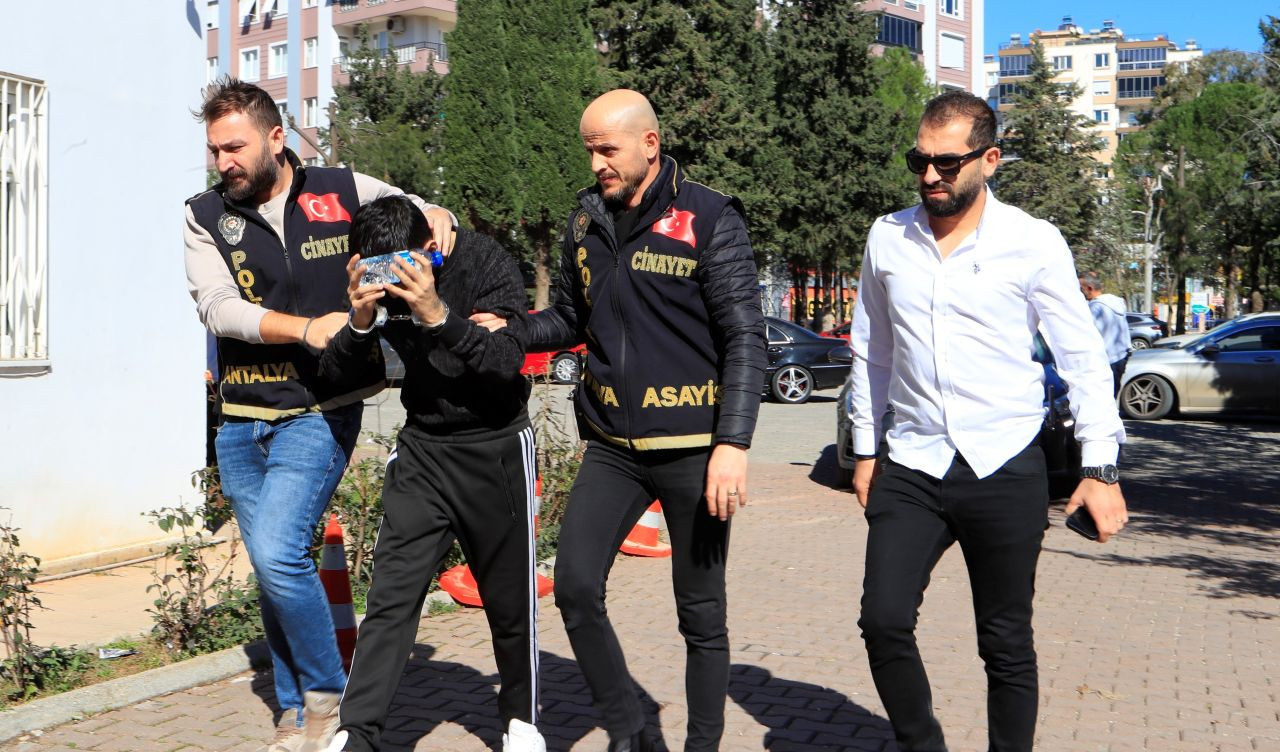 Hamile Eşini Silahla Yaralayan Şüpheli Adliyeye Sevk Edildi - Sayfa 3