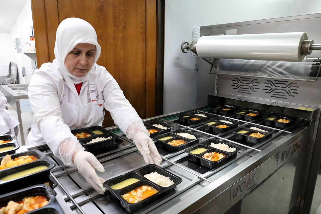 Büyükşehir Aşevi, Bu Ramazan’da Da Sofralara Sıcak Yemek Ulaştıracak - Sayfa 2