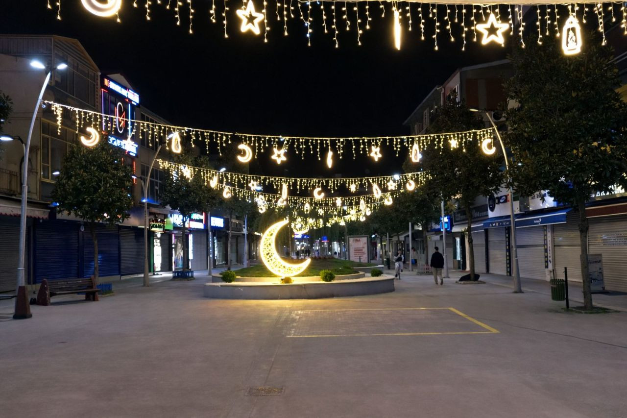 Akyazı On Bir Ayın Sultanı Ramazan'a Hazır - Sayfa 1