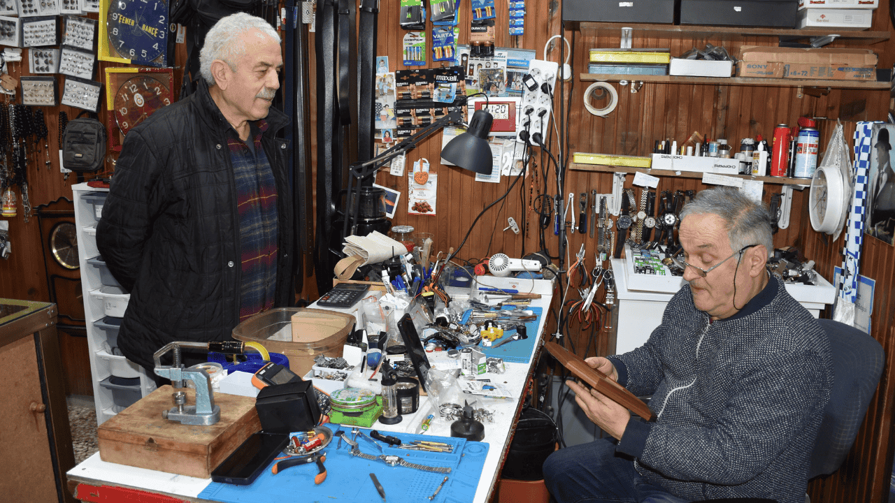 Yarım Asırlık Saat Ustası Mesleğini Eşiyle Yaşatıyor - Sayfa 2