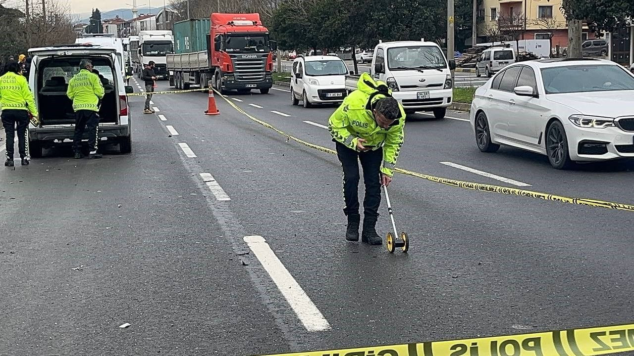 Yolun Karşısına Geçmek İsteyen Genç Kız Hayatını Kaybetti, Anne Yaralı - Sayfa 3