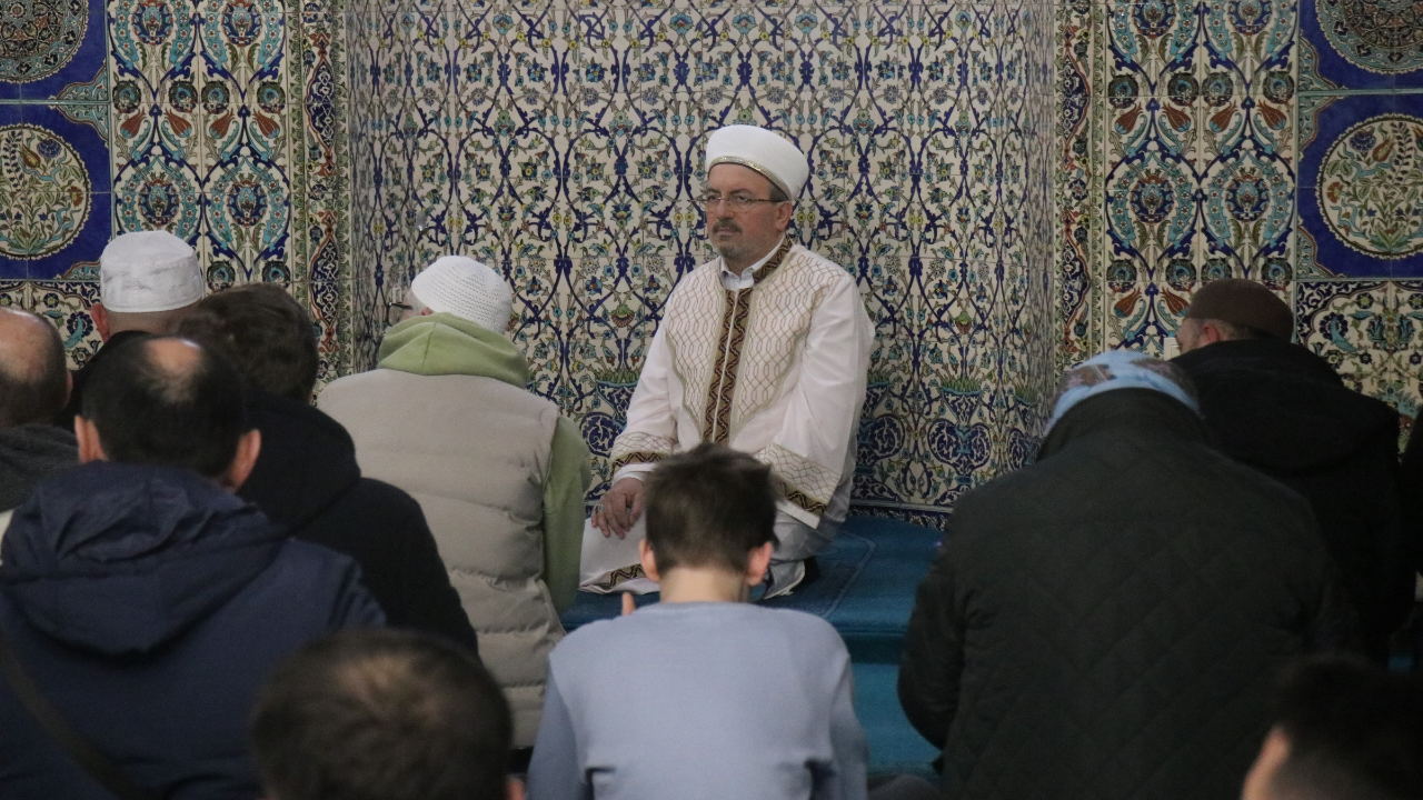 Sakarya’da Ramazan Coşkusu: İlk Teravih Namazı Kılındı - Sayfa 2