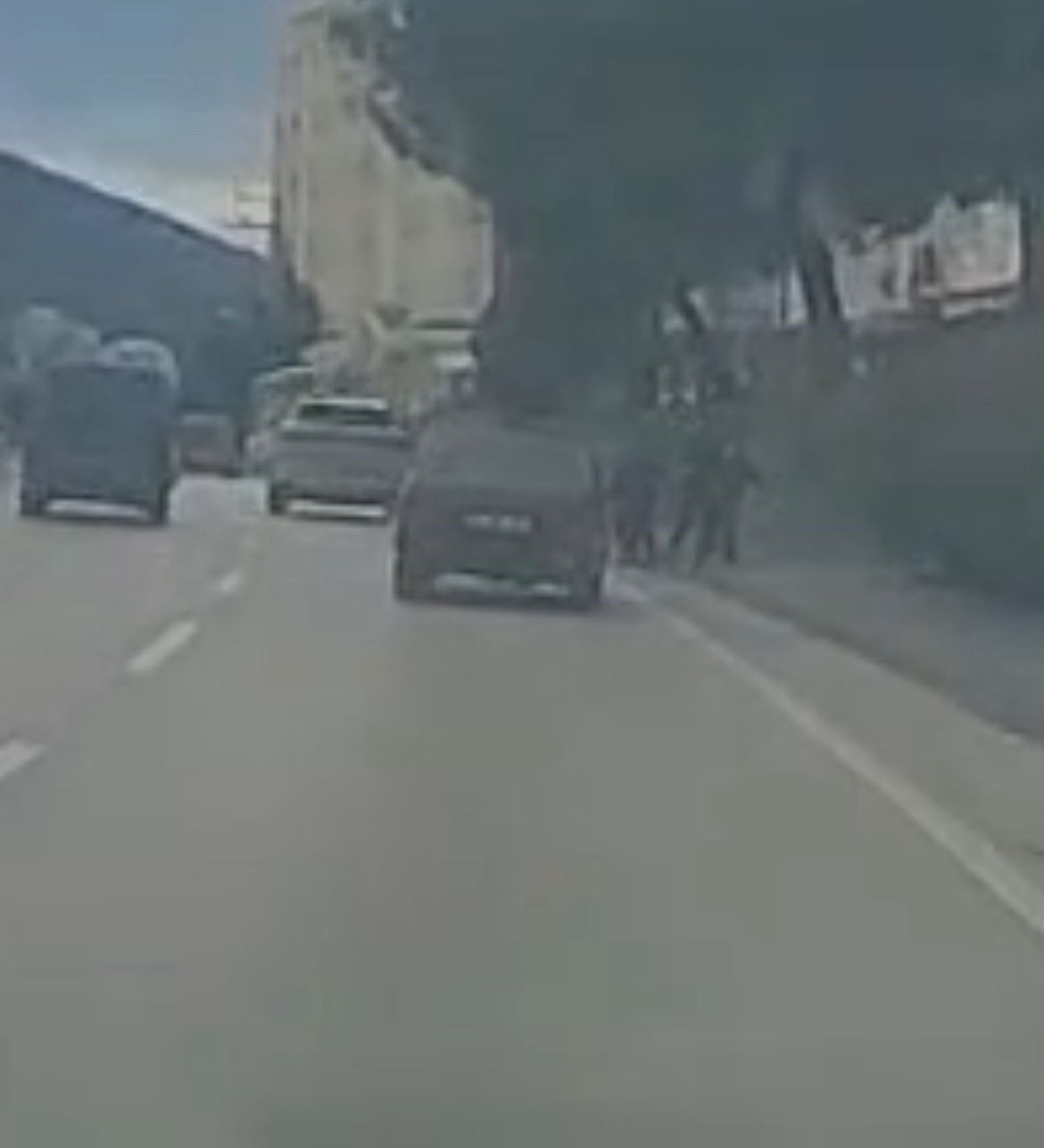 Kaldırımdaki Çocukların Üzerine Araç Sürüp Kaçtı! - Sayfa 2