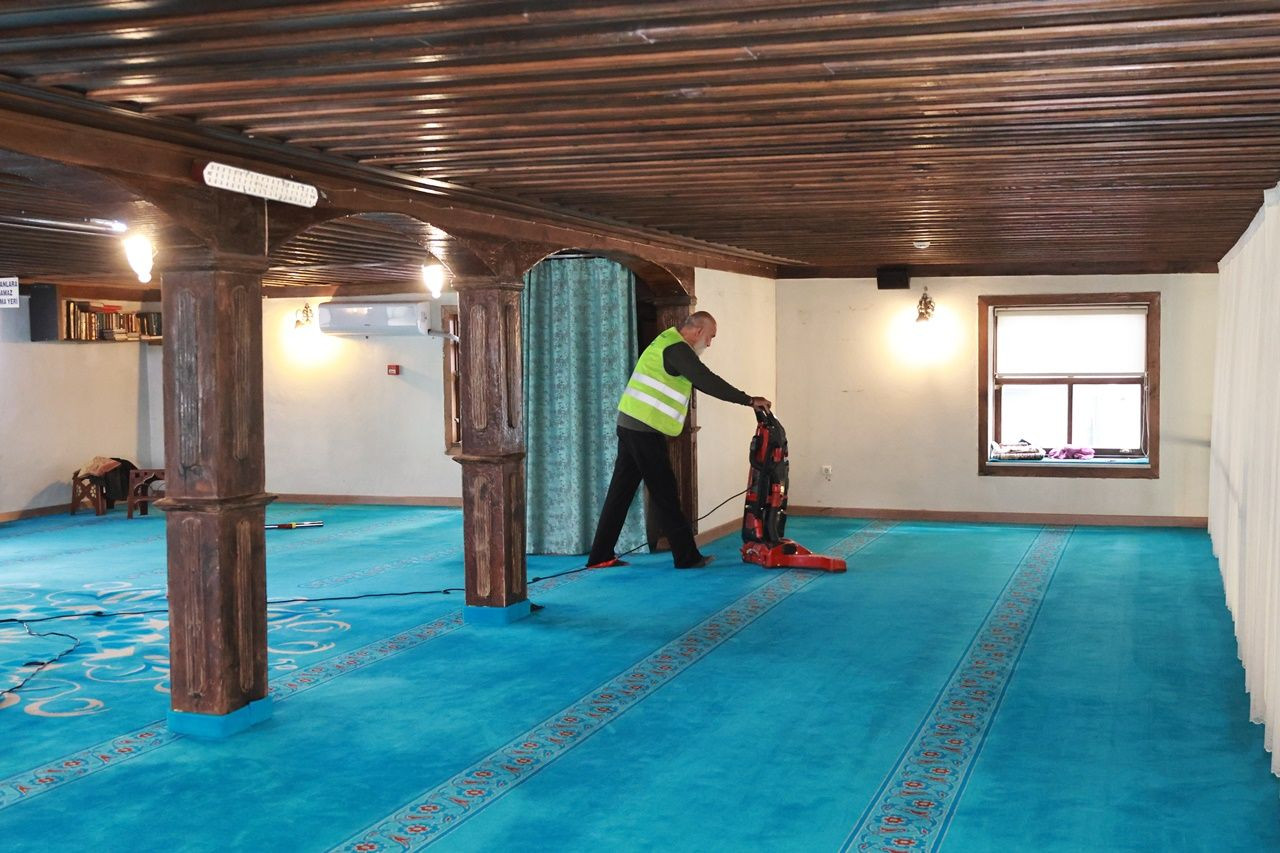 Adapazarı Camilerinde Ramazan Temizliği - Sayfa 3