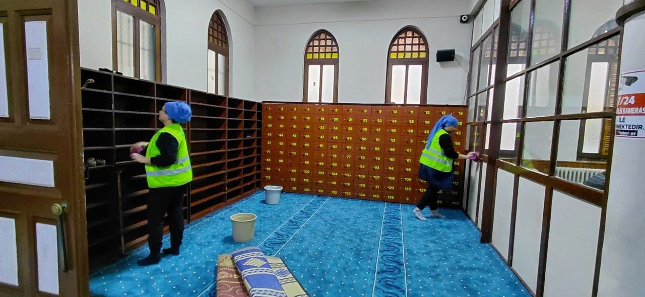 Adapazarı Camilerinde Ramazan Temizliği - Sayfa 1