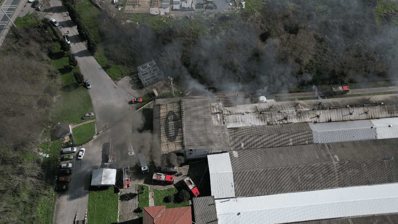 Gıda Fabrikasında Korkutan Yangın: 1 Saatte Kontrol Altına Alındı - Sayfa 3