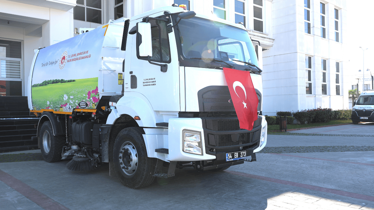 Erenler Belediyesi’ne Yeni Yol Süpürme Aracı - Sayfa 4