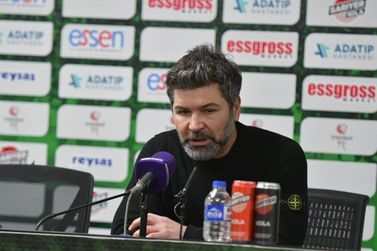 Sakaryaspor Evinde Yıkıldı, Hakan Kutlu Hakeme Patladı - Sayfa 1