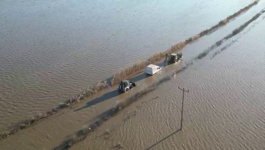 Dere Taştı, Yol Sular Altında Kaldı - Sayfa 4