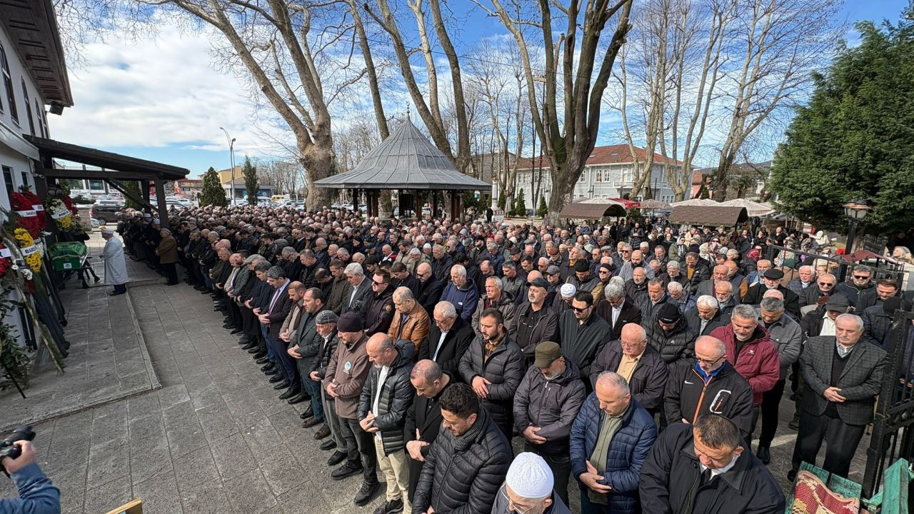 Eski Milli Futbolcunun Babası Sakarya’da Son Yolculuğuna Uğurlandı - Sayfa 1