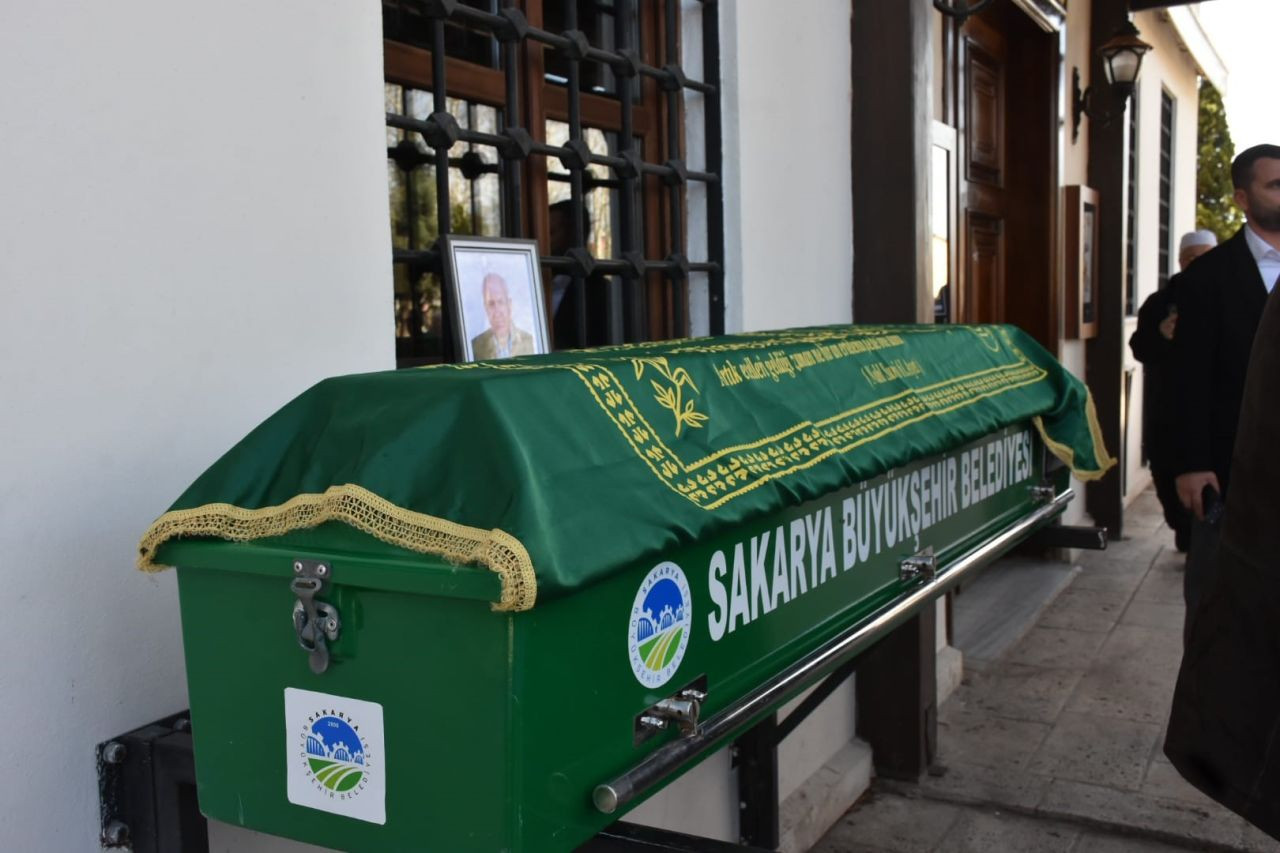 Eski Milli Futbolcunun Babası Sakarya’da Son Yolculuğuna Uğurlandı - Sayfa 3