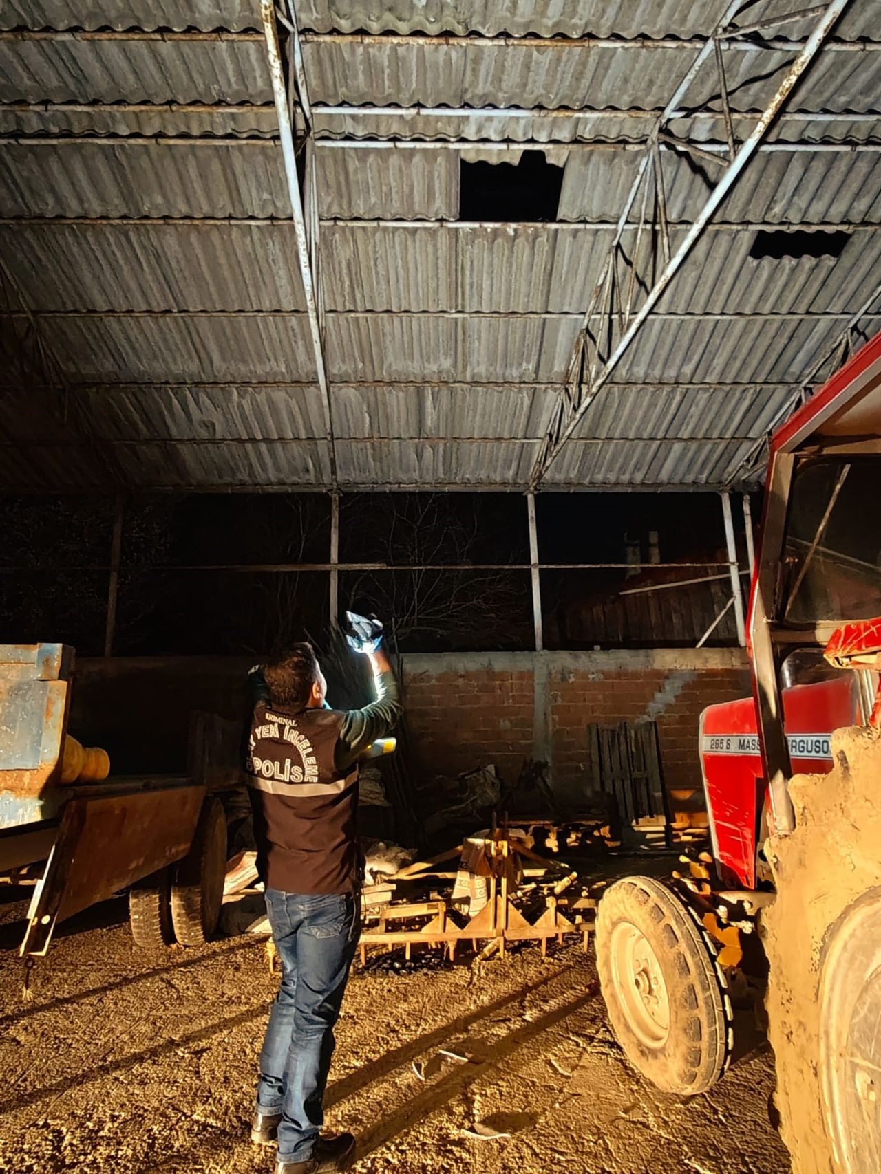 Evinden Çöp Çıkarılan Yaşlı Adam Çatıdan Düşerek Öldü - Sayfa 4