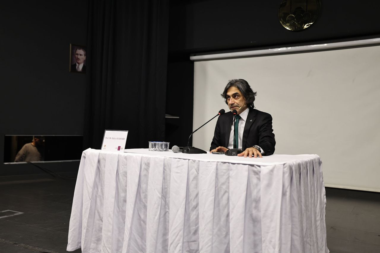 Prof. Dr. Aydemir: “Hak ile ancak kalp mutmain olur” - Sayfa 2