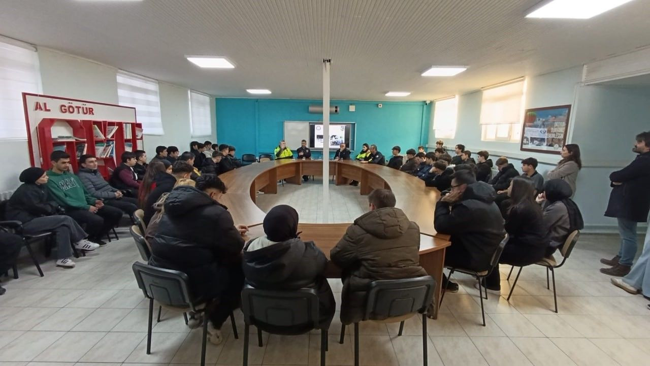 Karasu’da Öğrencilere Polislik Mesleği Tanıtıldı - Sayfa 3