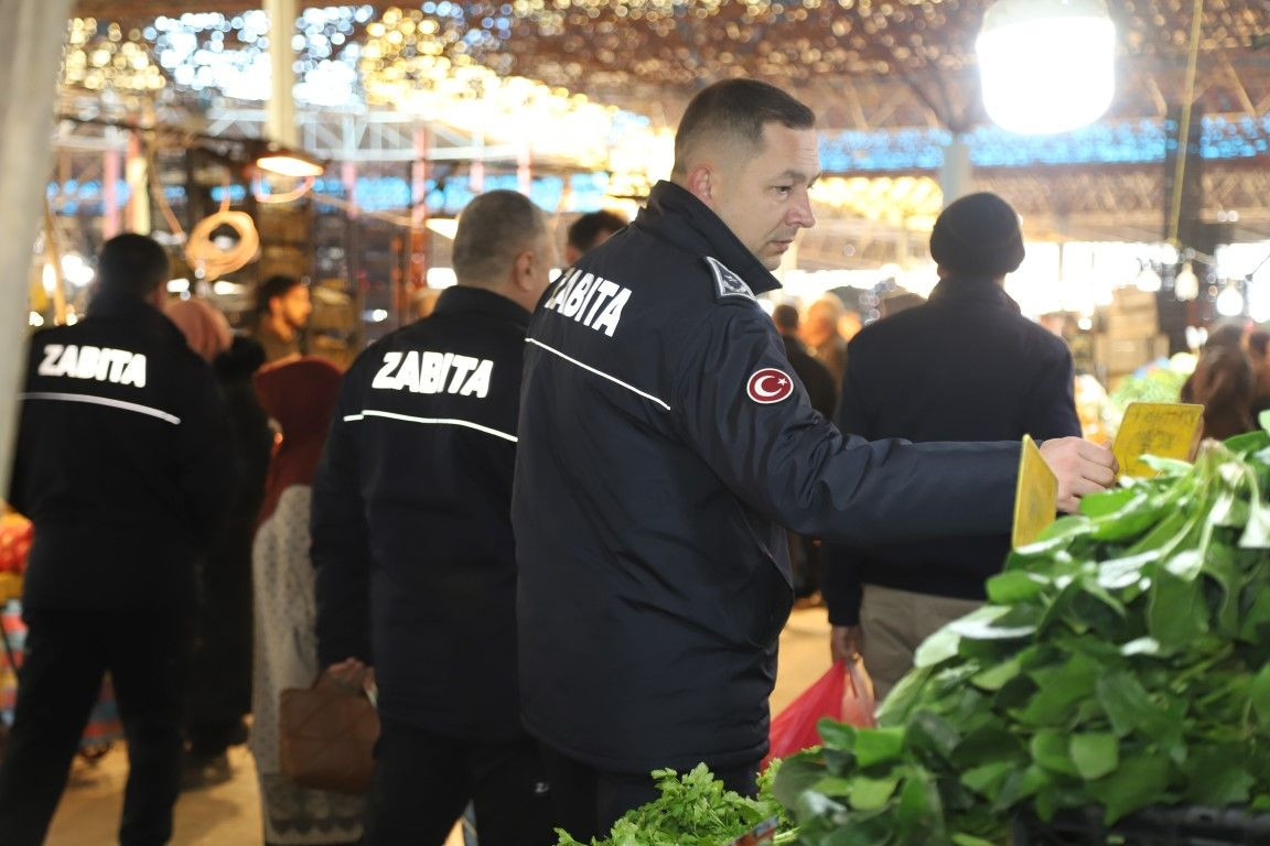 Zabıta Ekiplerinden Kapalı Pazar Yerinde Kapsamlı Denetim - Sayfa 2