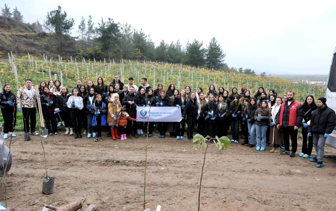 SUBÜ Öğrencileri Fidanları Toprakla Buluşturdu - Sayfa 2