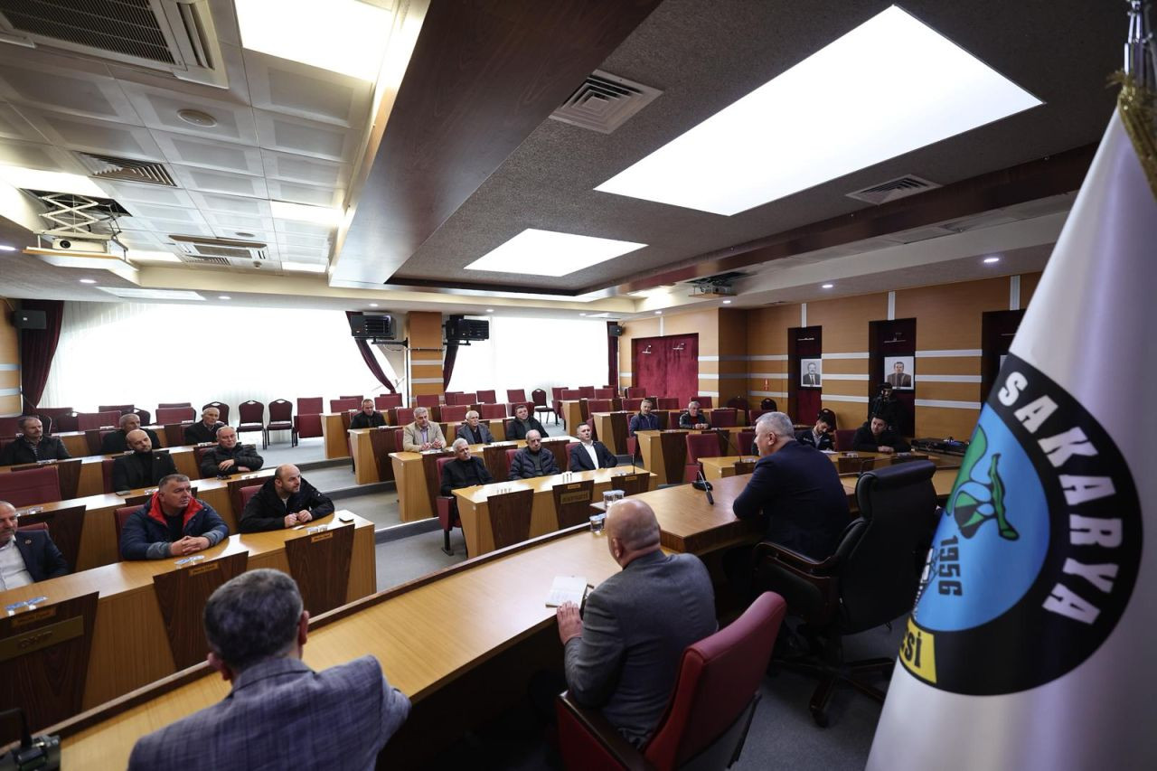 Başkan Osman Çelik Muhtarlarla Bir Araya Geldi - Sayfa 1