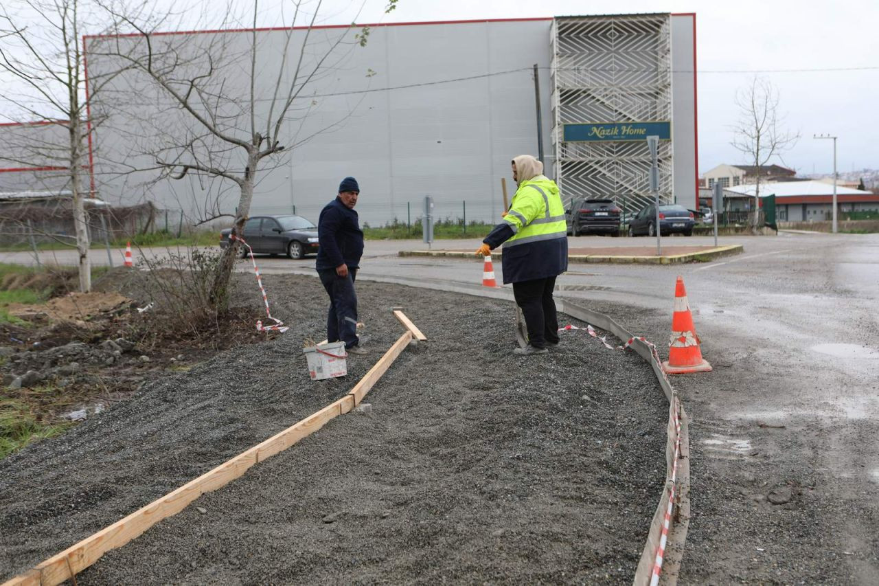 Arifiye Belediyesi Kaldırım Çalışmalarını Sürdürüyor - Sayfa 3